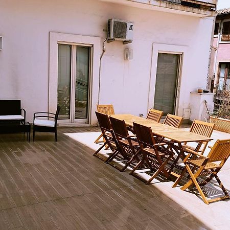 Suite Con Terrazza In Centro Storico Catane Extérieur photo