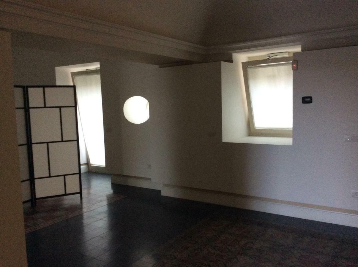Suite Con Terrazza In Centro Storico Catane Extérieur photo