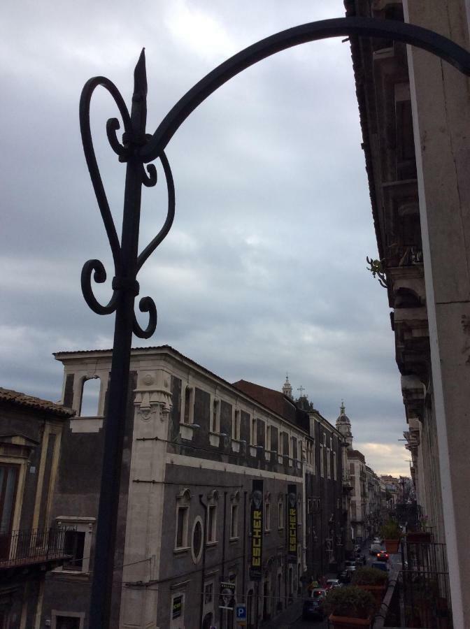 Suite Con Terrazza In Centro Storico Catane Extérieur photo